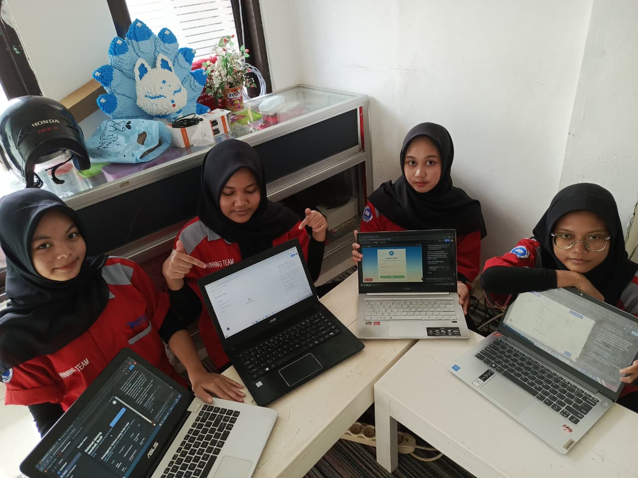 Smart Rules, Smart System: Presentasi Projek AI Aturan & Pelanggaran